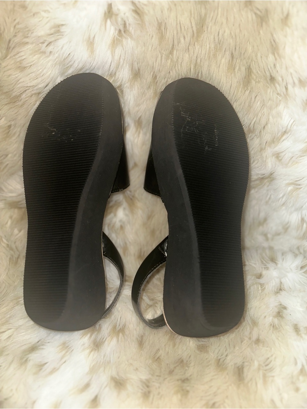 Kenneth Cole Reaction Fine Glass Black Open-Toe Slingback Sandals - Picture 7 of 8